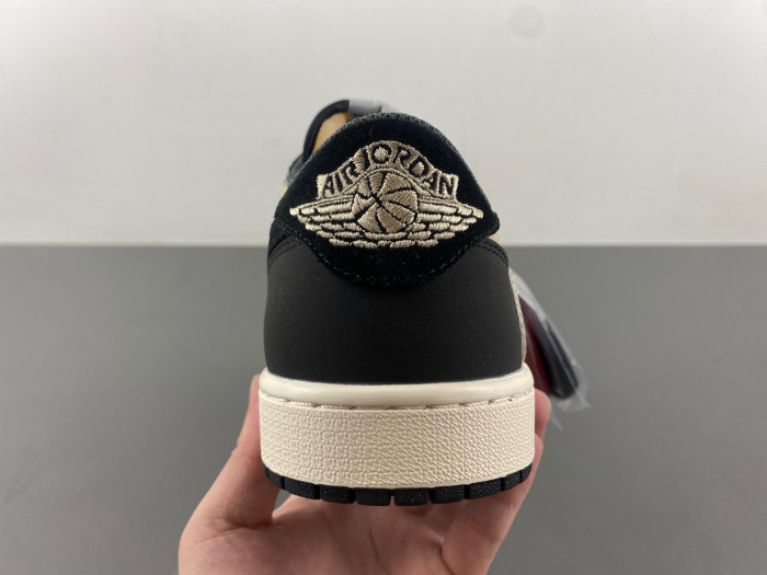 Travis Scott x Air Jordan 1 Low OG DM7866-201