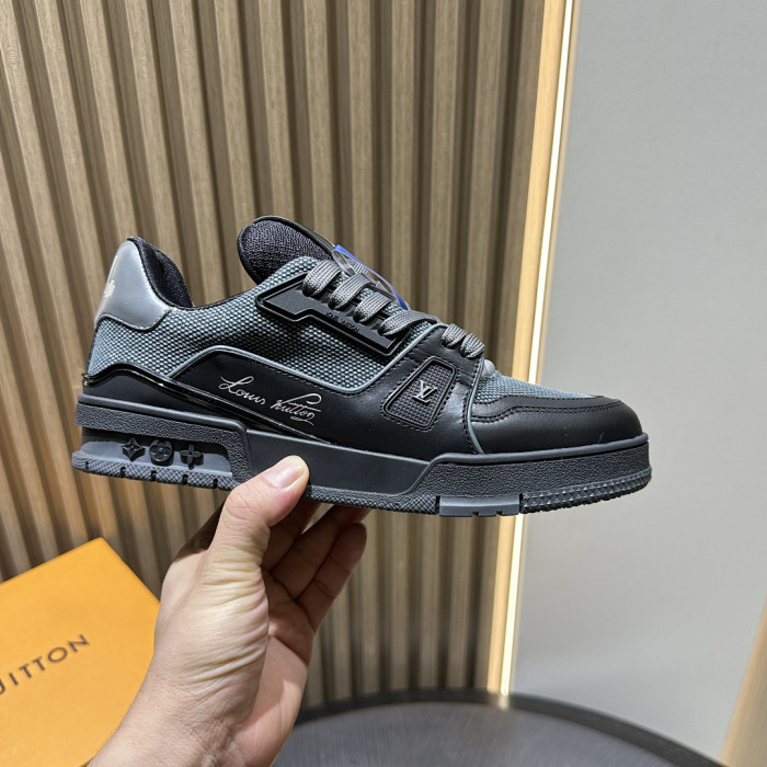 LOU1VTON SNEAKER