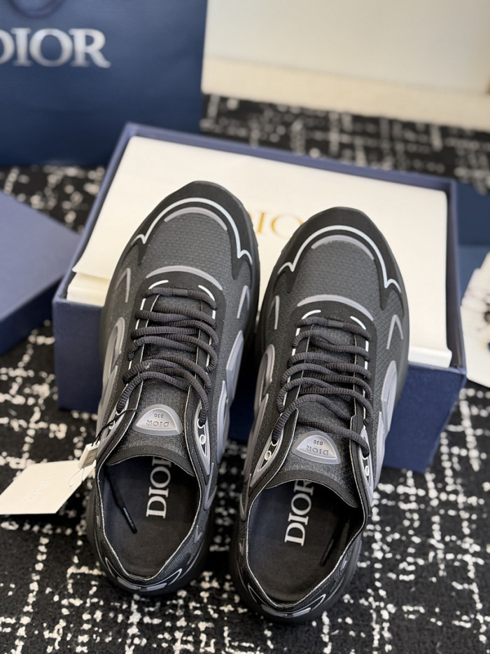 D1OR B30 SNEAKER