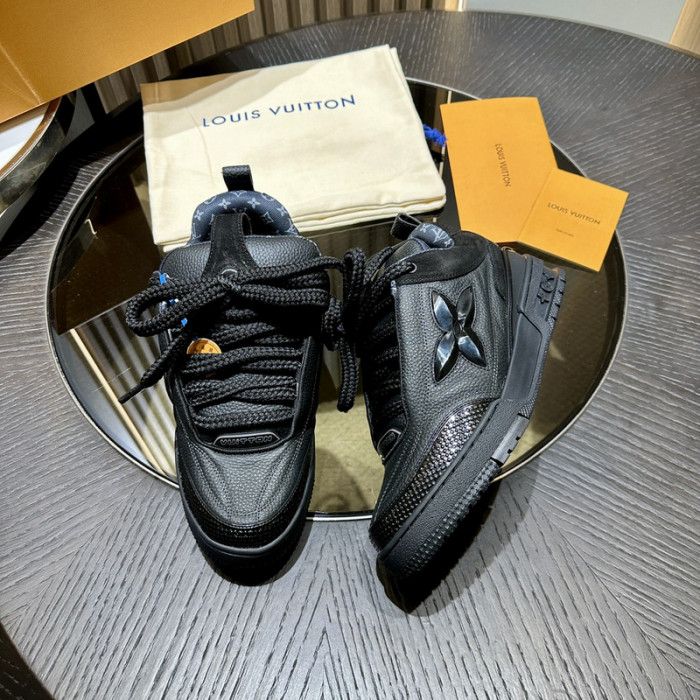 LOU1VTON SNEAKER