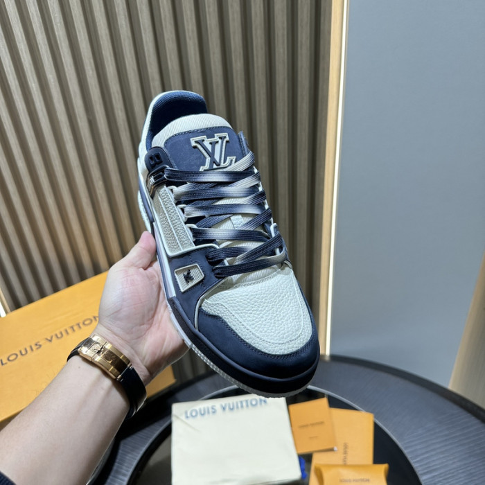 LOU1VTON SNEAKER