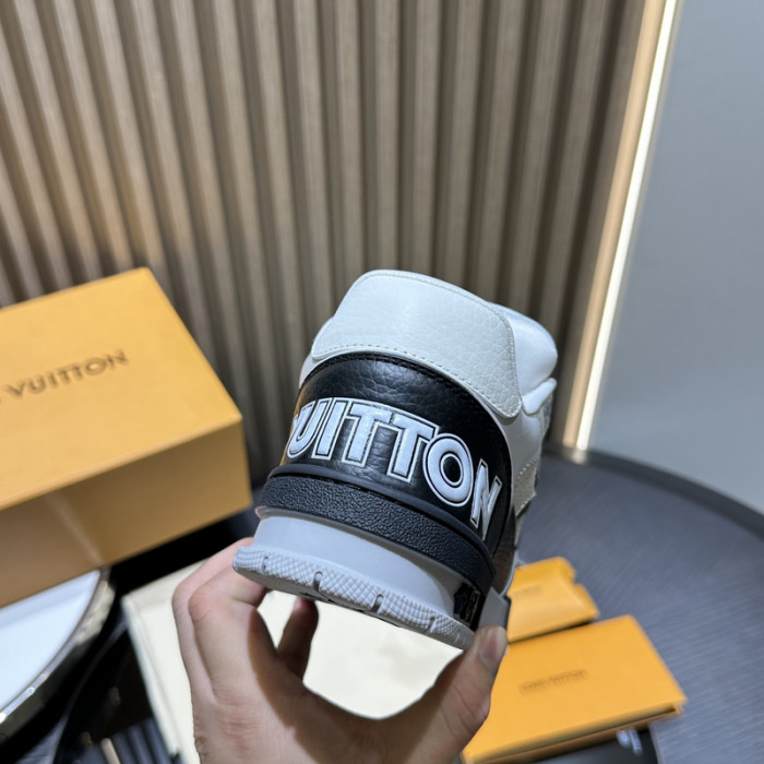 LOU1VTON SNEAKER