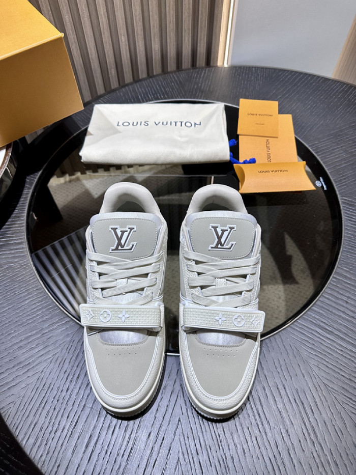 LOU1VTON SNEAKER