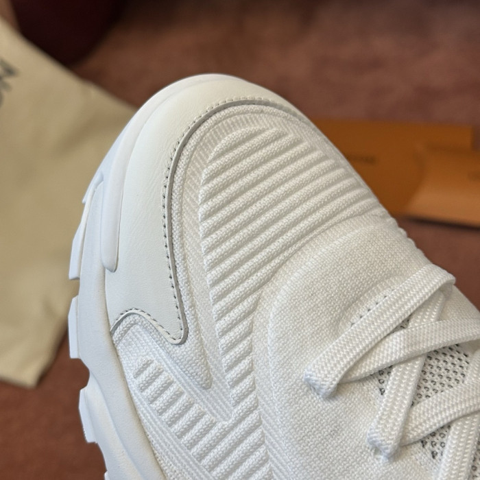 LOU1VTON SNEAKER