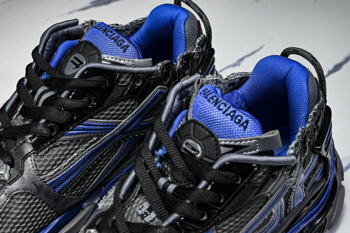 BLCG RUNNER SNEAKER