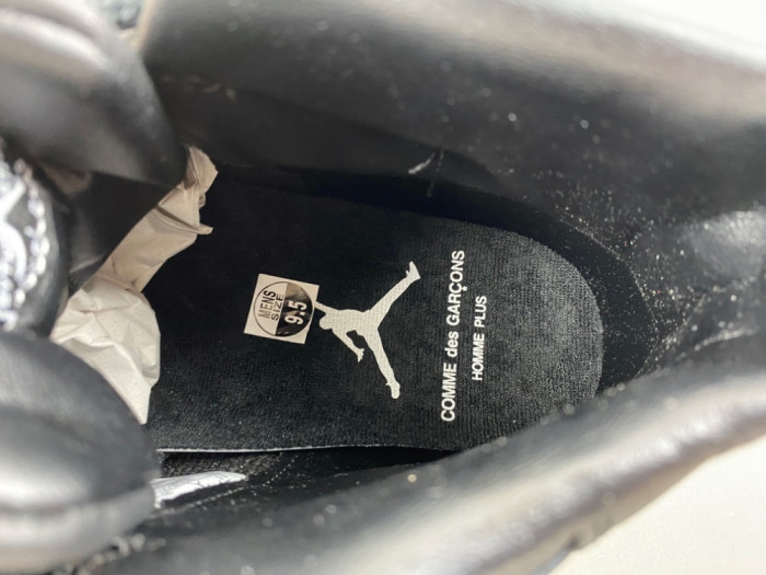 Air Jordan 11 Pack Expected Fall COMME des GARÇONS (2026) IV7639-001