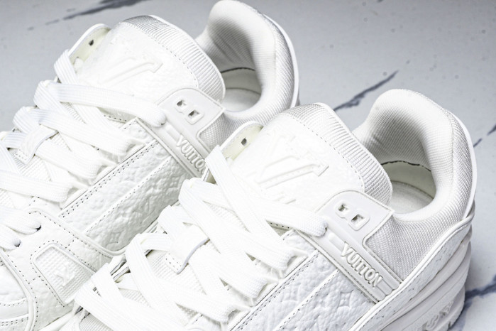 LOU1VTON SNEAKER