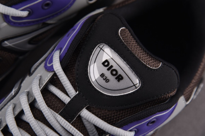 D1OR B30 SNEAKER
