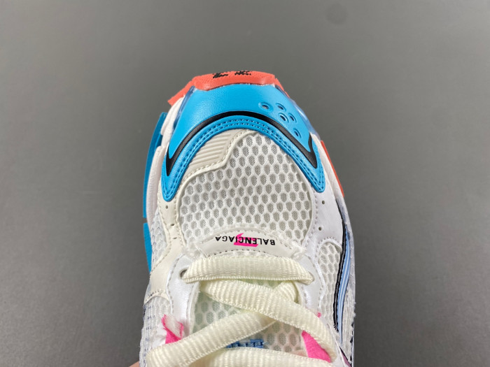 blcg runner sneaker