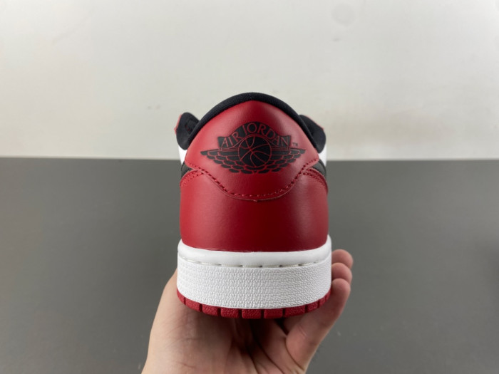 Air Jordan 1 Low OG “Chicago” HQ6998-600