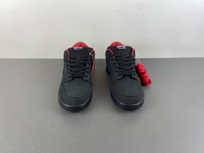 2025 Svp*me x nike dunk low sb black and red hq8487-001