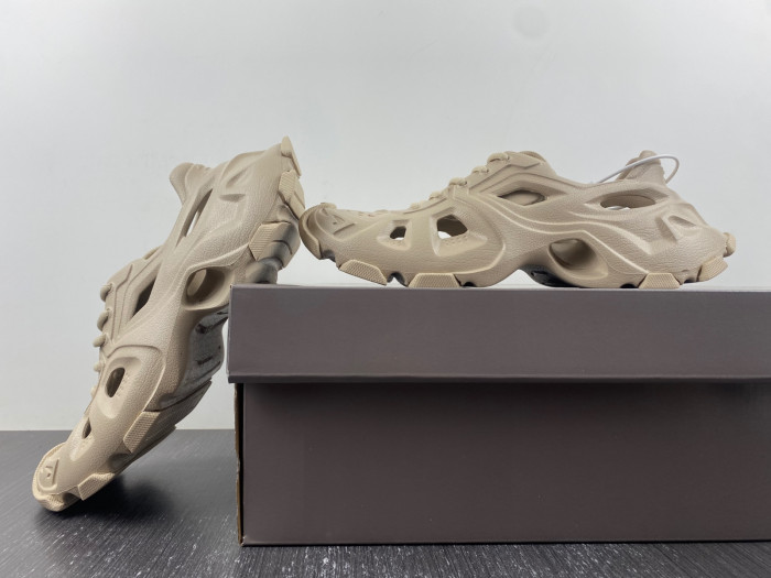 blc* hd lace-up sneaker