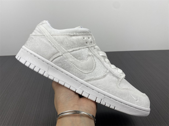 dover street market nike dunk low dh2686-100