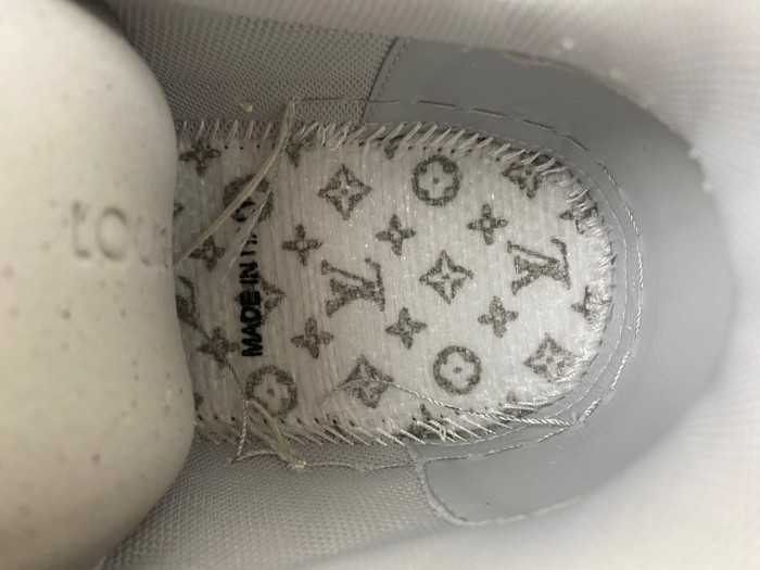 LOU1VTON trainer (EU47)