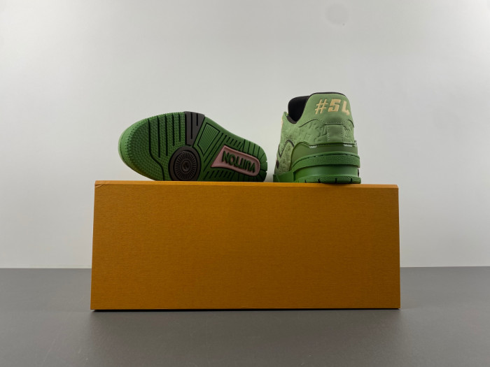 LOU1VTON trainer (EU47)