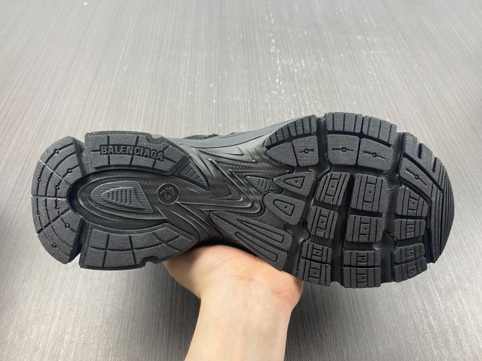 blc* phantom sneaker