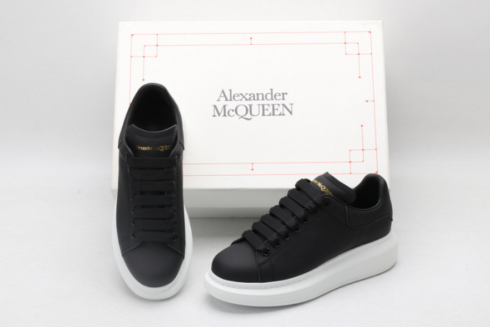 Mcqv*en oversized sneaker