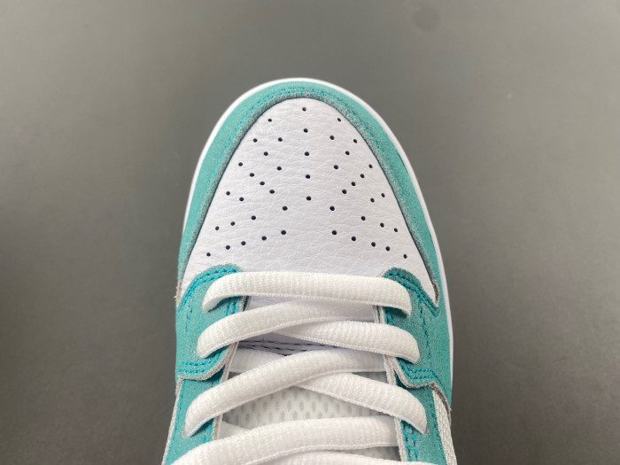 nike sb dunk low april skateboards fd2562-400