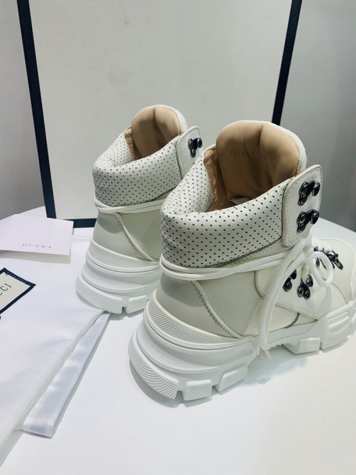 G*u*i1 journey flashtrek jewel crystal low boot