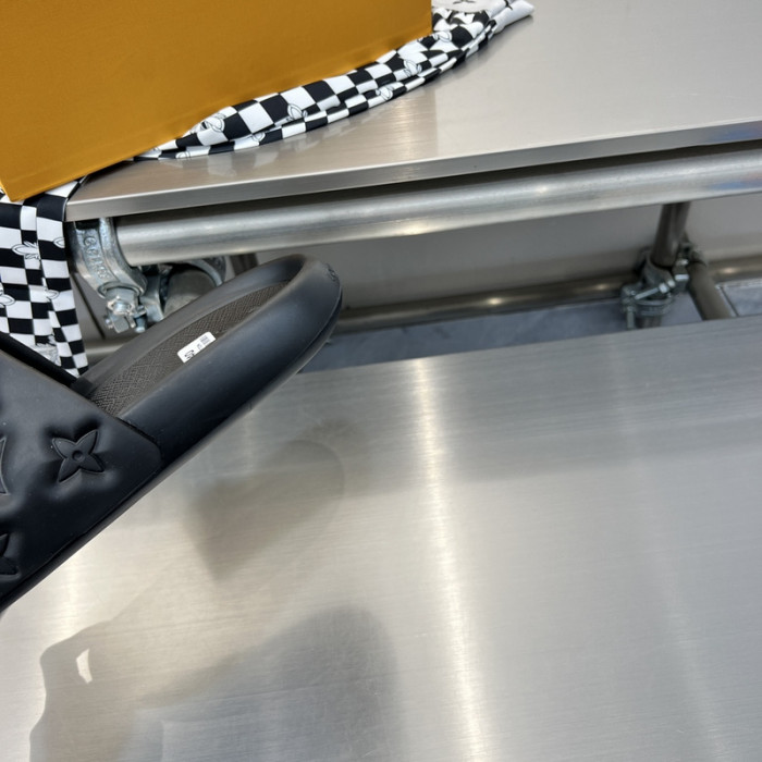 LOU1_TON WATERFRONT SLIDE (EU35-EU45)