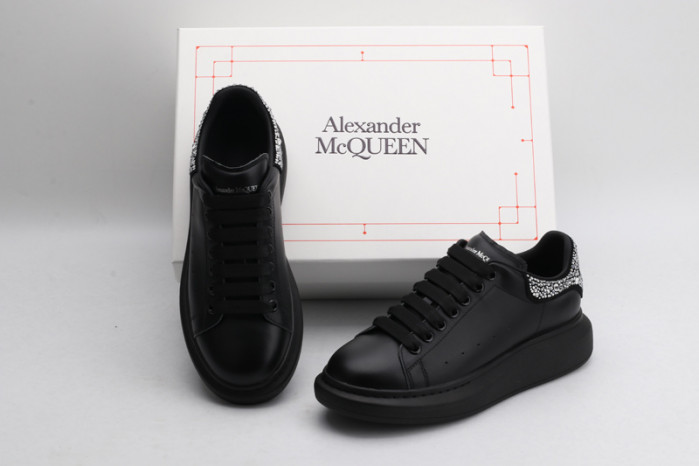Mcqv*en oversized sneaker