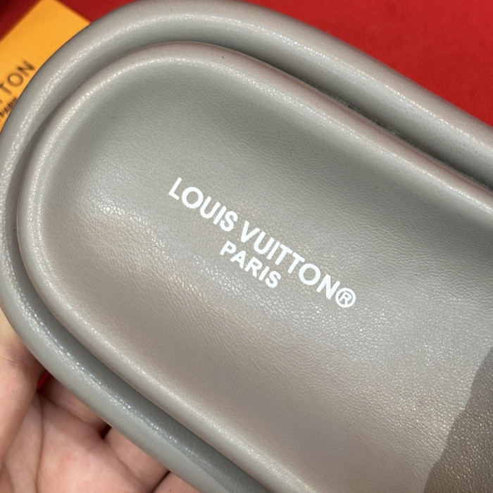 LOU1_TON POOL PILLOW COMFORT MULE (EU35-EU40)