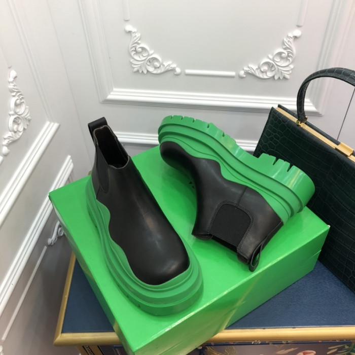 botteg*Ve*ne*ta tire leather ankle boots