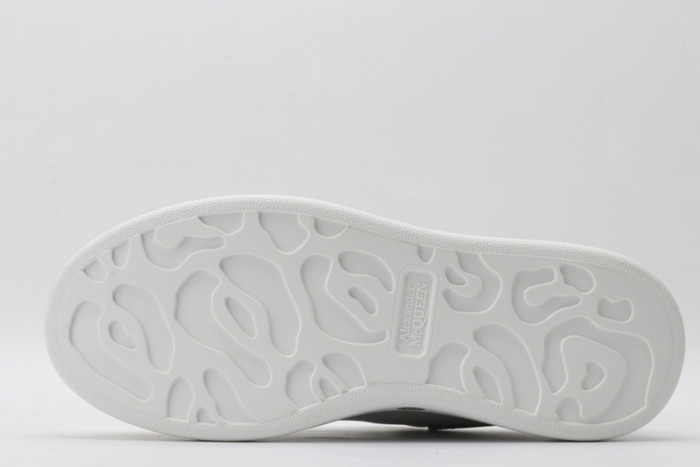 Mcqv*en oversized sneaker