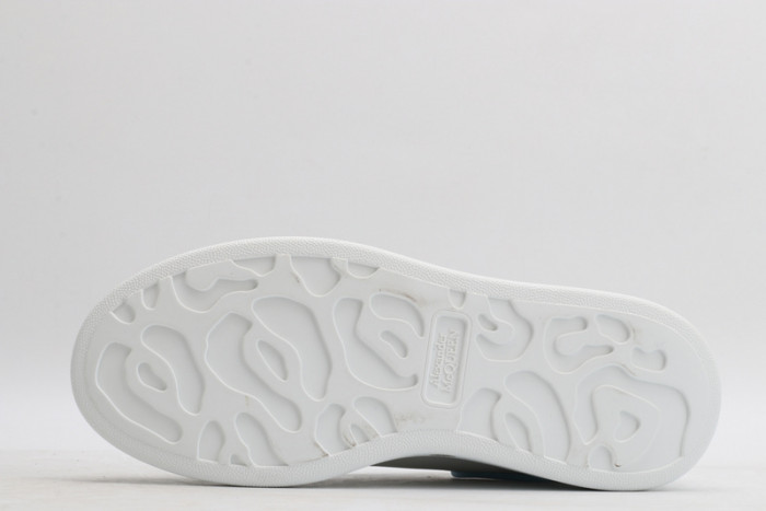 Mcqv*en oversized sneaker