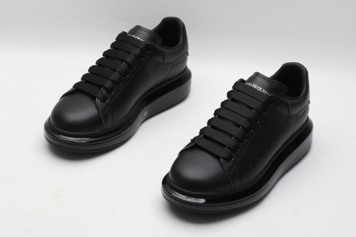 Mcqv*en oversized sneaker