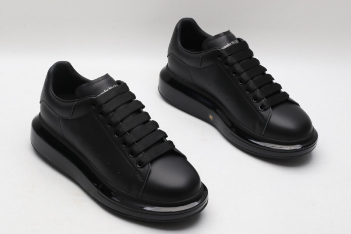 Mcqv*en oversized sneaker