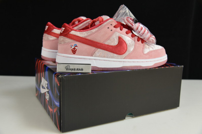 nike sb dunk low pro "strangelove" ct2552-800