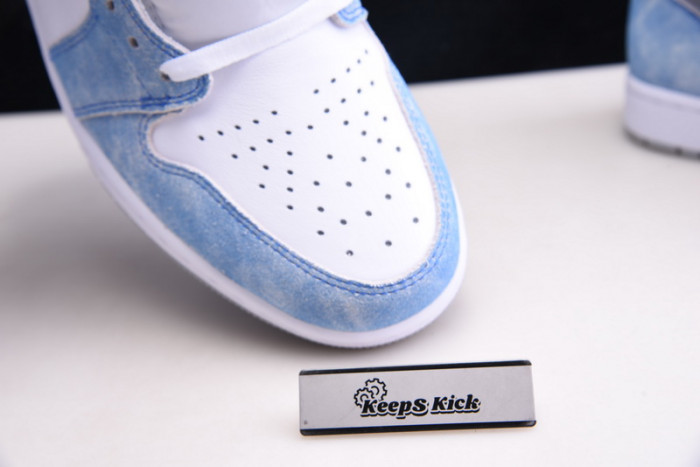 air jordan 1 retro high og hyper royal 555088-402